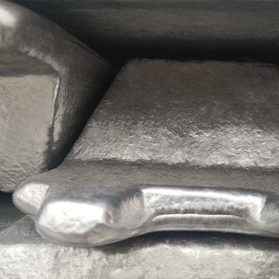 Thỏi nhôm nguyên sinh A7 99,7% 99,8% của Trung Quốc